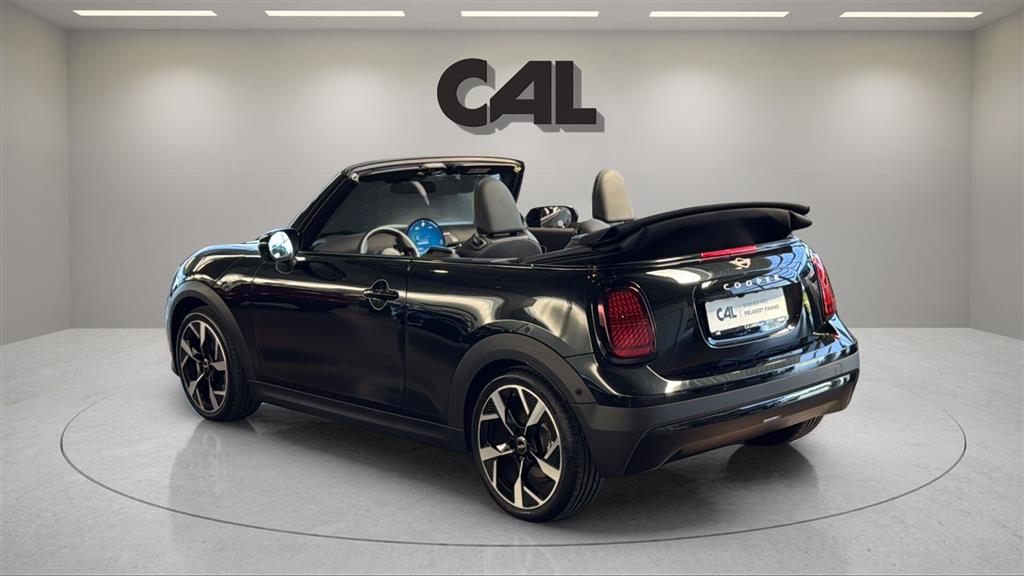 Mini Cooper C 2,0 Classic Trim Option Level M Steptronic 163HK Cabr. 7g Aut. - Image 3