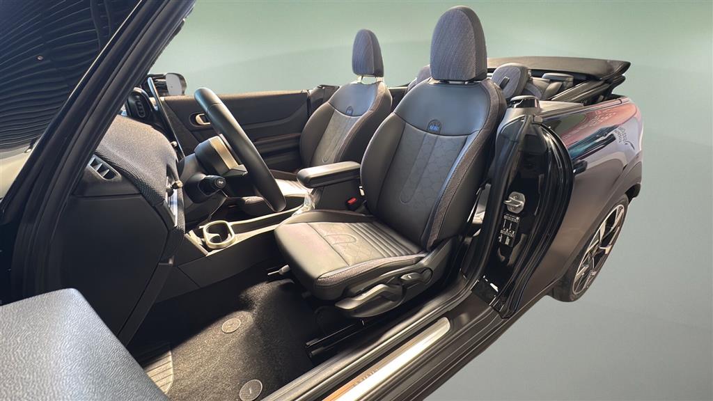 Mini Cooper C 2,0 Classic Trim Option Level M Steptronic 163HK Cabr. 7g Aut. - Image 5