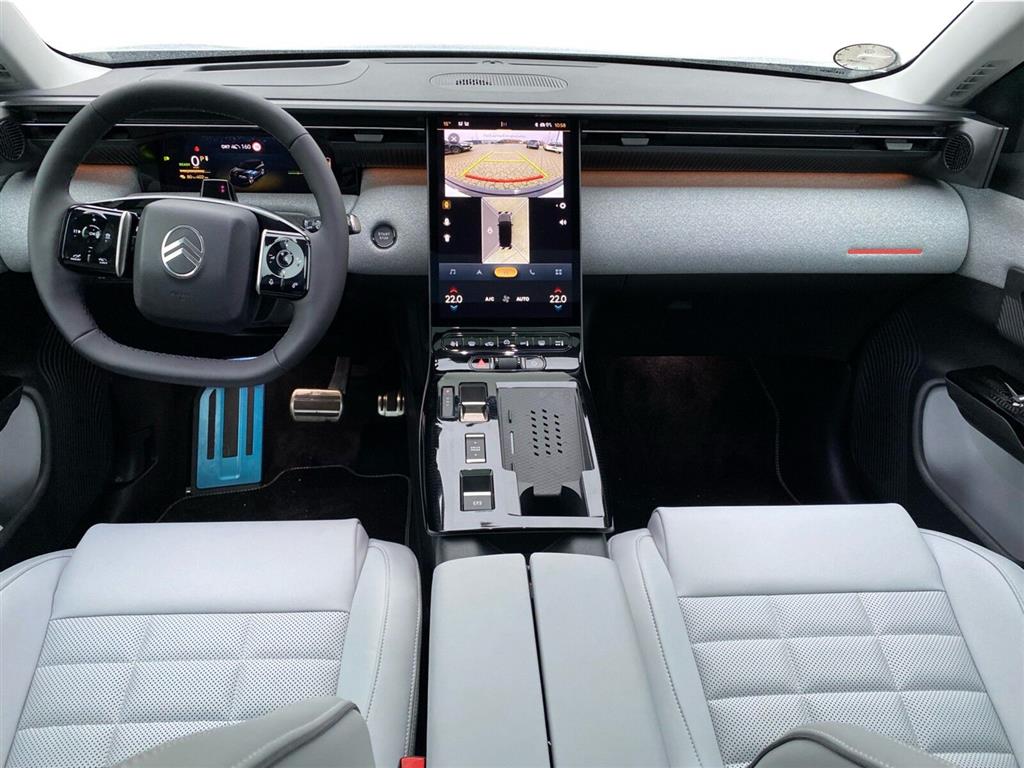 Citroën e-C5 Aircross EL VTR Sport 210HK 5d Aut. - Image 10