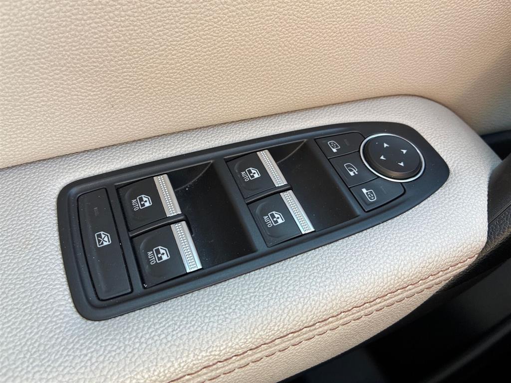 Renault Captur 1,6 E-TECH Plugin-hybrid Initiale Paris 160HK 5d Aut. - Image 16