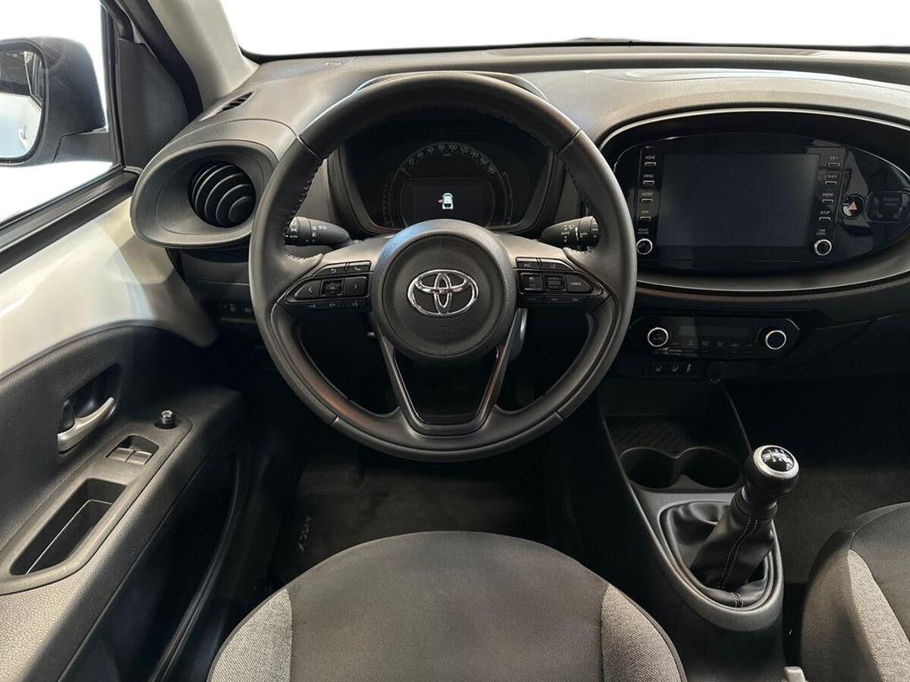 Toyota Aygo X 1,0 VVT-I Active 72HK 5d - Image 9