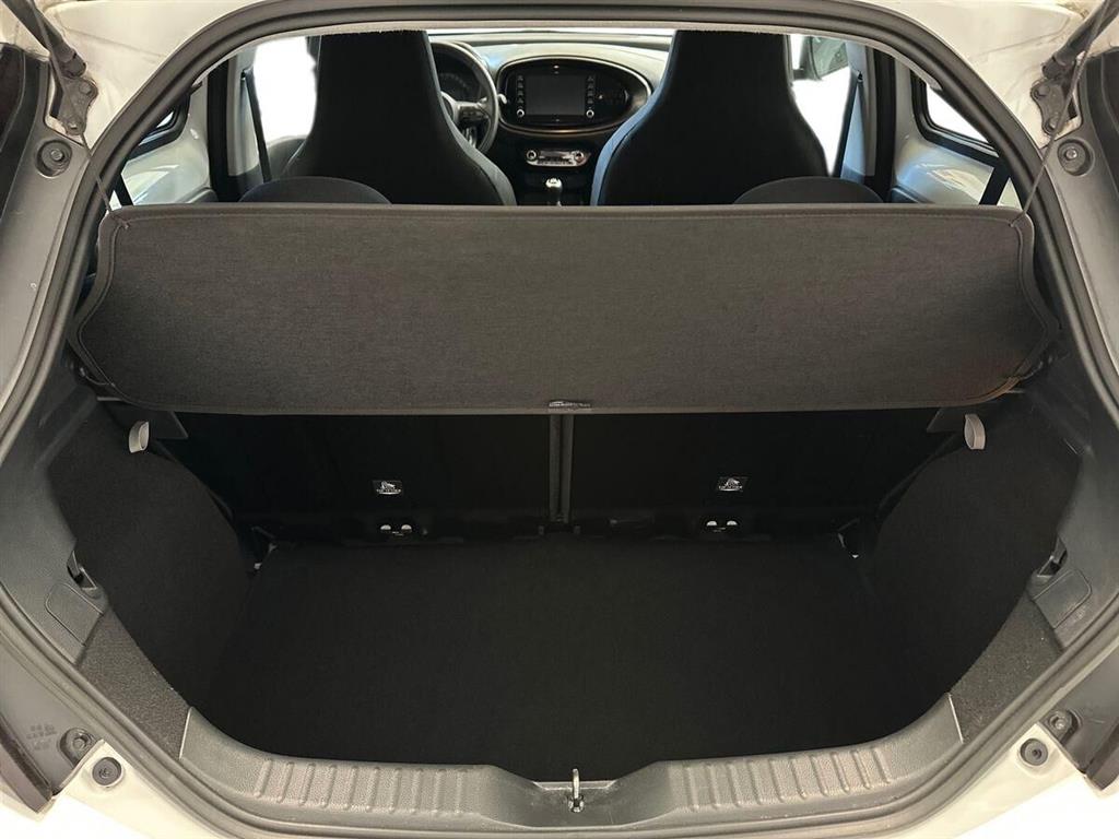 Toyota Aygo X 1,0 VVT-I Active 72HK 5d - Image 13