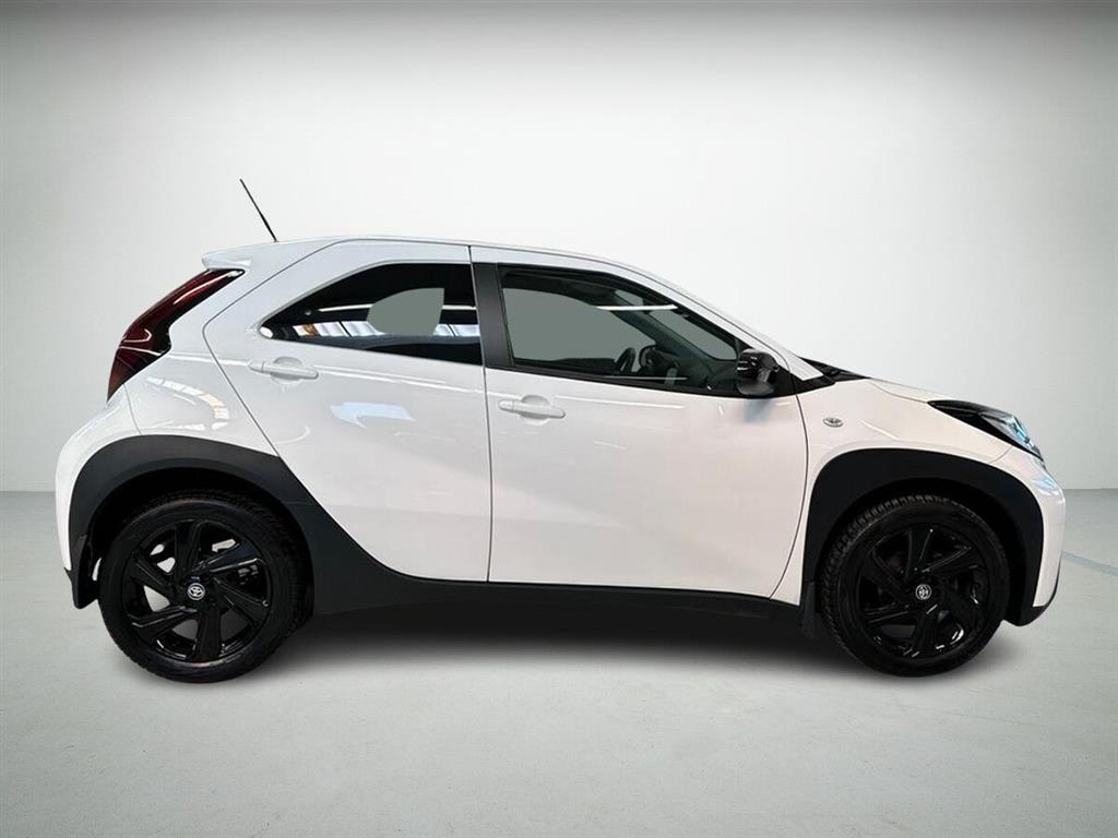 Toyota Aygo X 1,0 VVT-I Active 72HK 5d - Image 5