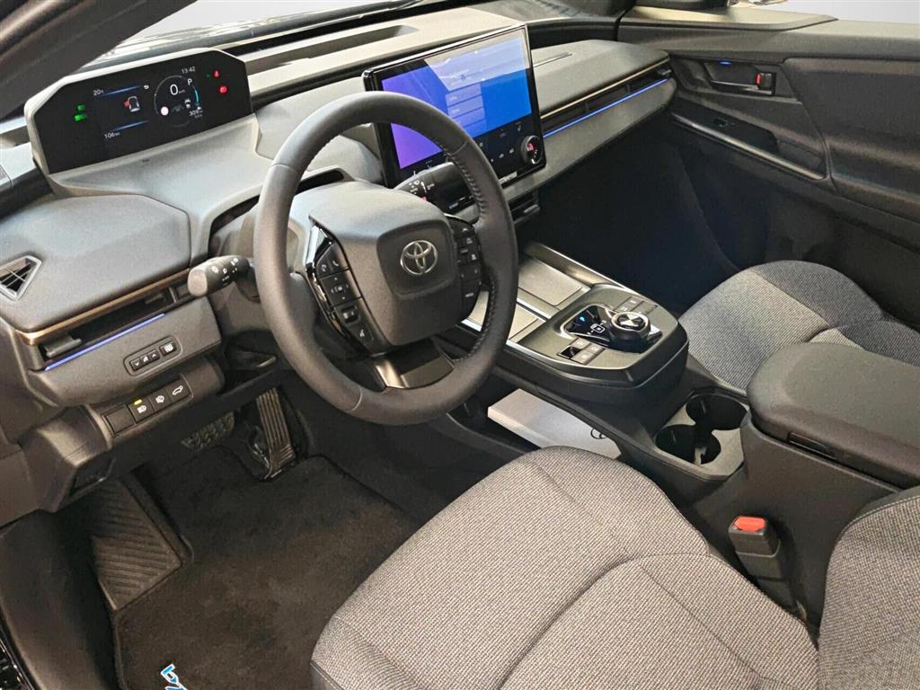 Toyota BZ4X EL Active 224HK 5d Aut. - Image 8