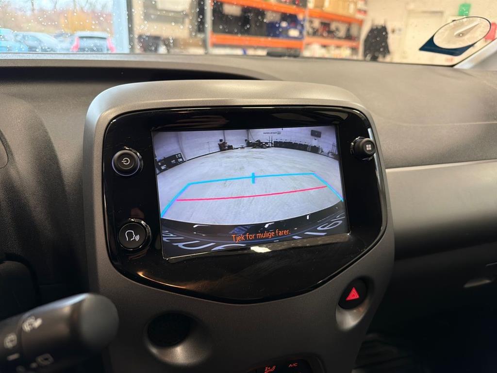 Toyota Aygo 1,0 VVT-I X-Press 72HK 5d - Image 14