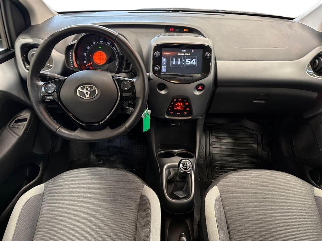 Toyota Aygo 1,0 VVT-I X-Press 72HK 5d - Image 4