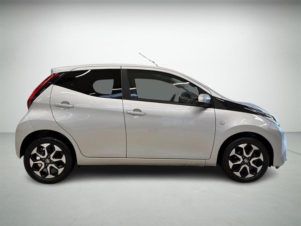 Toyota Aygo 1,0 VVT-I X-Press 72HK 5d - Image 5