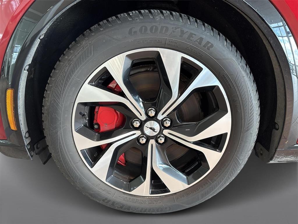 Ford Mustang Mach-E EL UR AWD 351HK 5d Aut. - Image 9