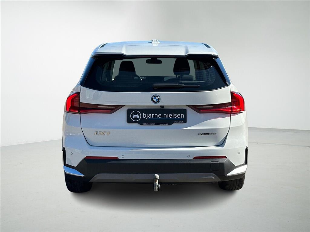 BMW iX1 xDrive30 EL xLine 4x4 313HK 5d Aut. - Image 7