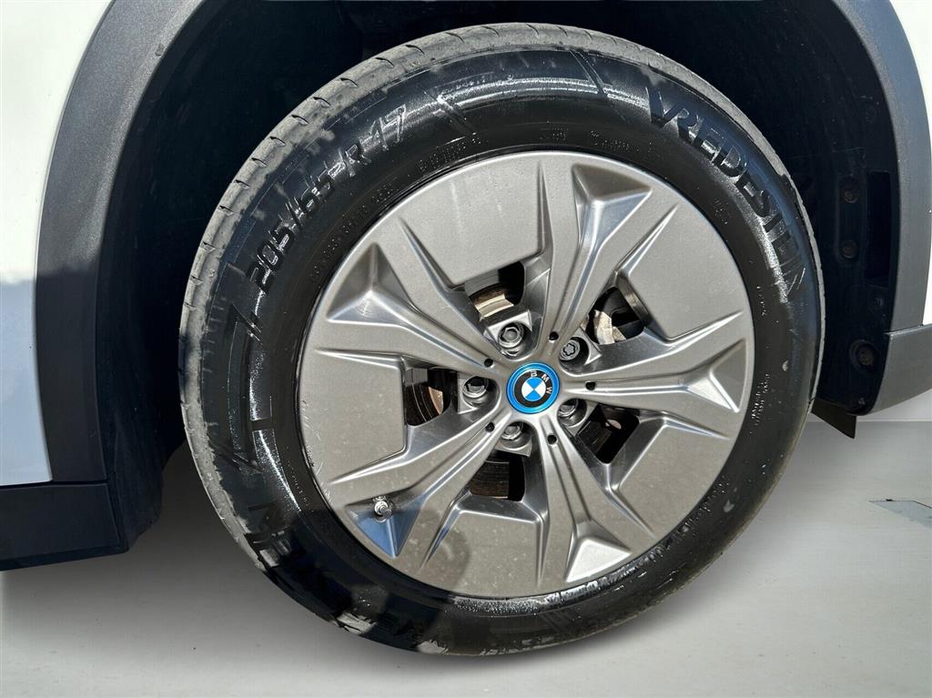 BMW iX1 xDrive30 EL xLine 4x4 313HK 5d Aut. - Image 9