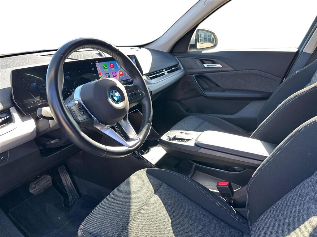 BMW iX1 xDrive30 EL xLine 4x4 313HK 5d Aut. - Image 3