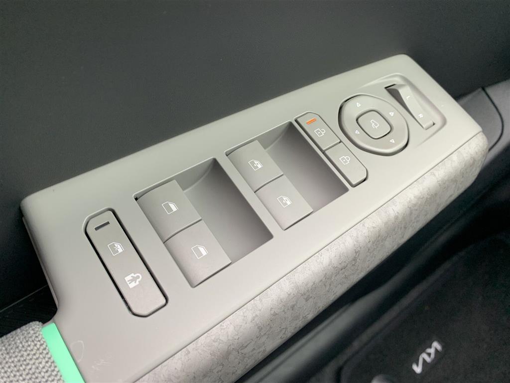 Kia EV4 81,4 kWh HB LR Upgrade MY26 204HK 5d Aut. - Image 15