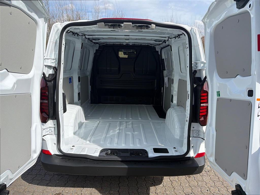 VW e-Transporter T19 Kort EL Comfort 136HK Van Aut. - Image 12
