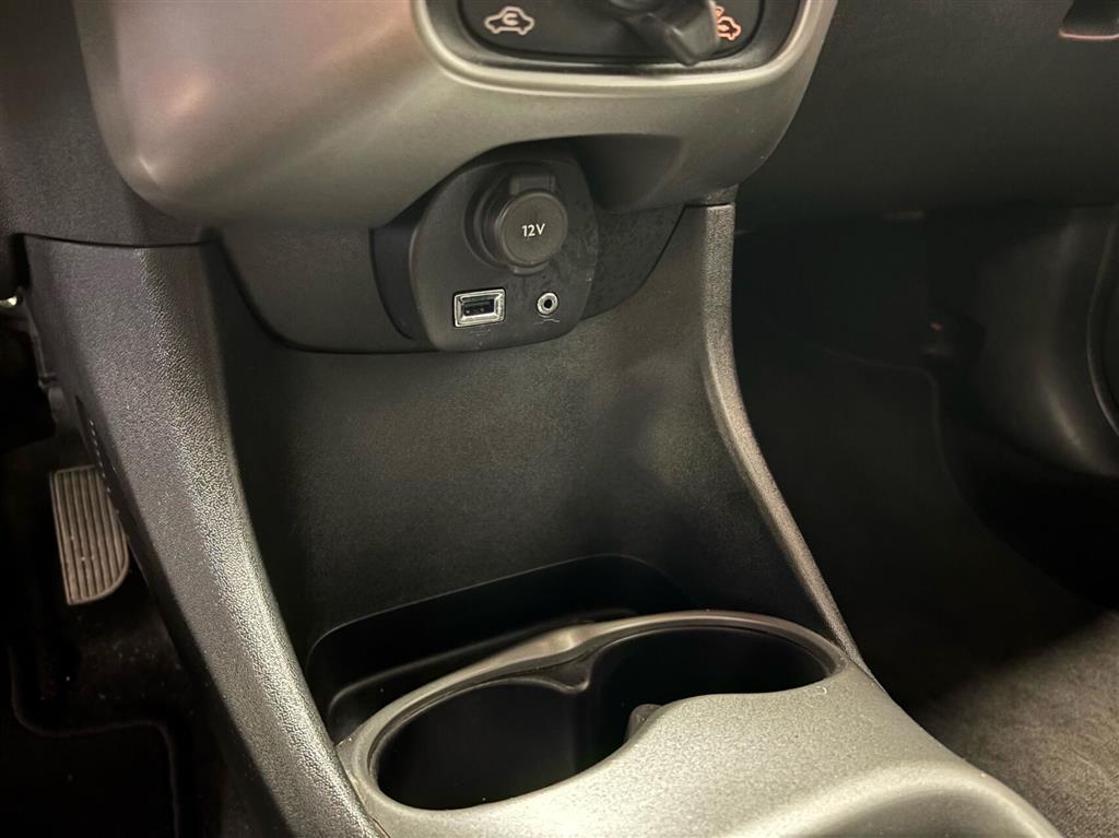 Toyota Aygo 1,0 VVT-I X-Play + X-Touch 69HK 5d - Image 15