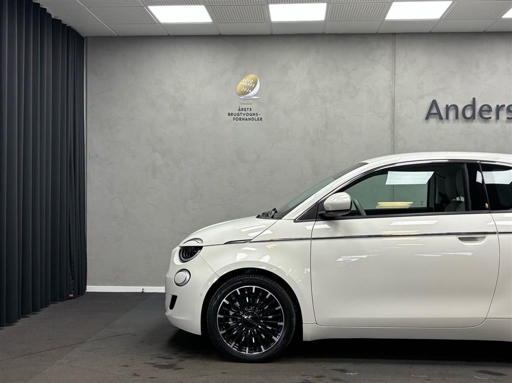 Fiat 500e 3+1 EL La Prima By Bocelli 118HK 4d Aut. - Image 4
