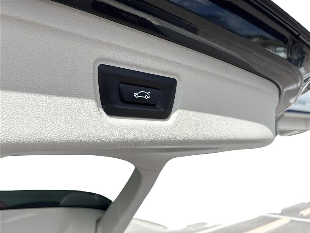 BMW 330e Touring 2,0 Plugin-hybrid Sport Line Steptronic 292HK Stc 8g Aut. - Image 8