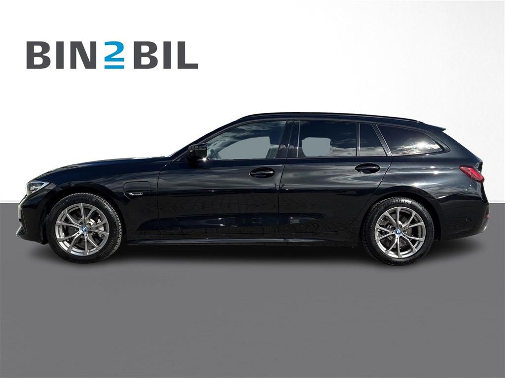 BMW 330e Touring 2,0 Plugin-hybrid Sport Line Steptronic 292HK Stc 8g Aut. - Image 2