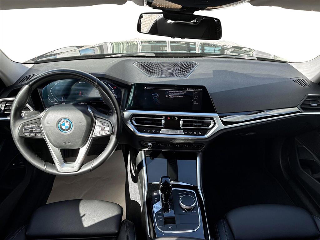 BMW 330e Touring 2,0 Plugin-hybrid Sport Line Steptronic 292HK Stc 8g Aut. - Image 16