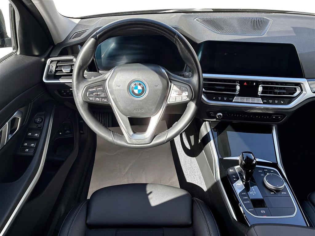 BMW 330e Touring 2,0 Plugin-hybrid Sport Line Steptronic 292HK Stc 8g Aut. - Image 17