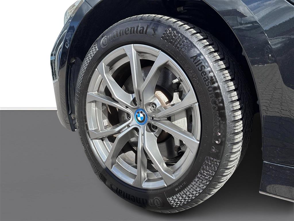 BMW 330e Touring 2,0 Plugin-hybrid Sport Line Steptronic 292HK Stc 8g Aut. - Image 4