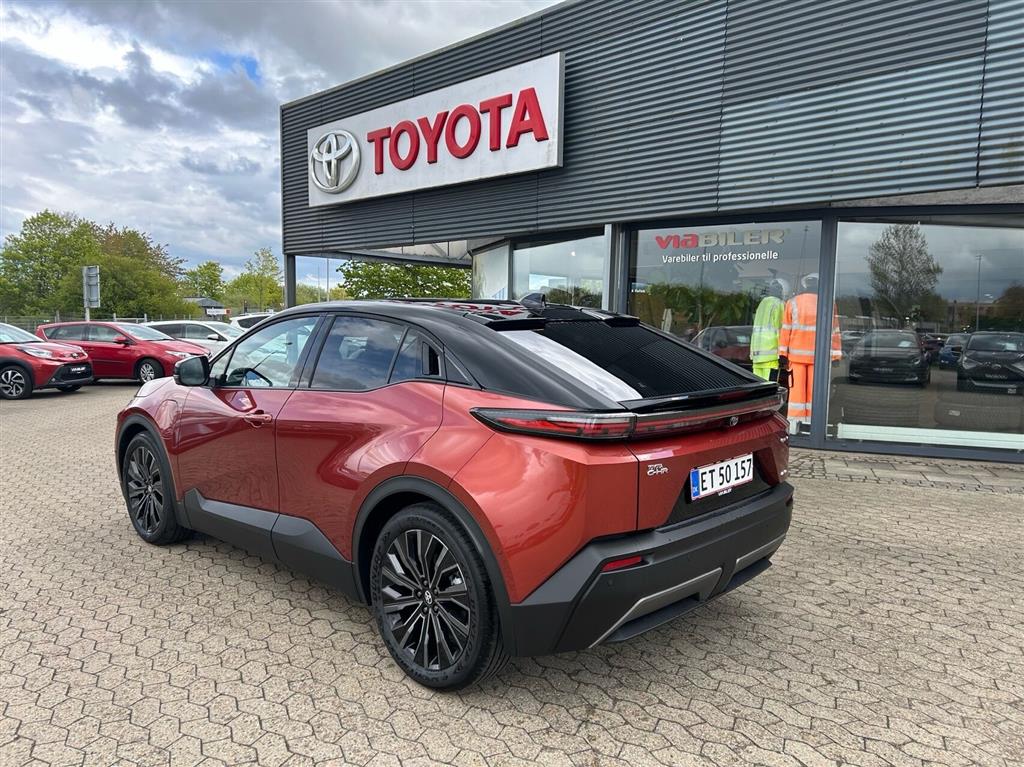 Toyota C-HR+ EL Executive Panorama AWD 343HK 5d Aut. - Image 2