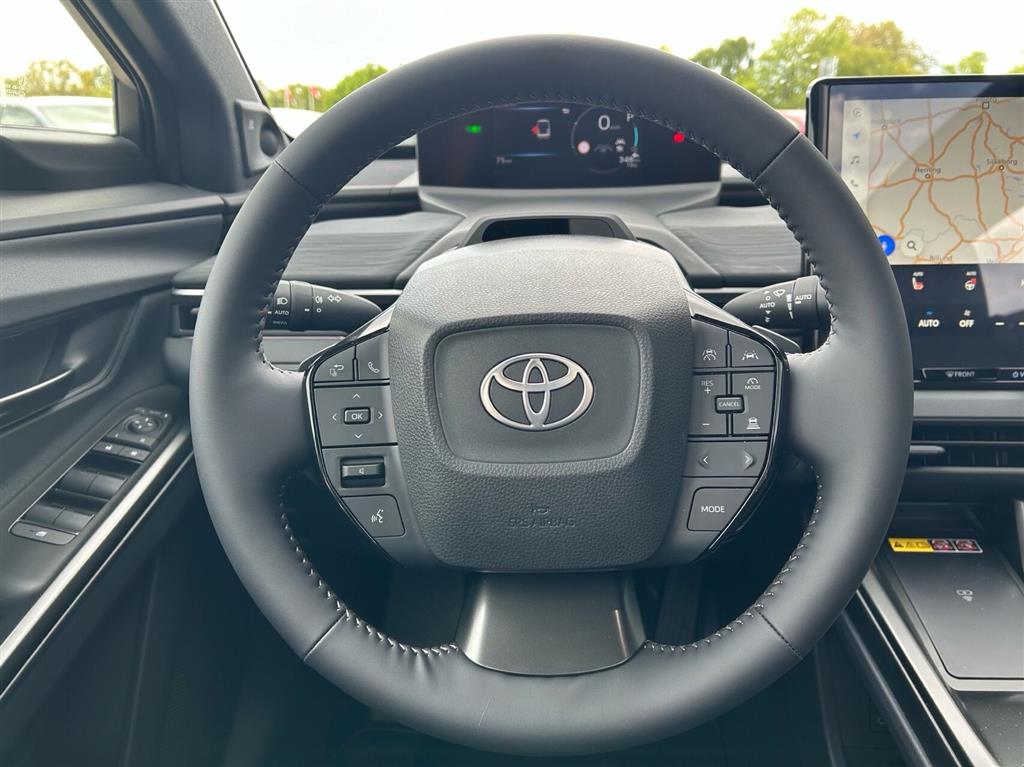 Toyota C-HR+ EL Executive Panorama AWD 343HK 5d Aut. - Image 12
