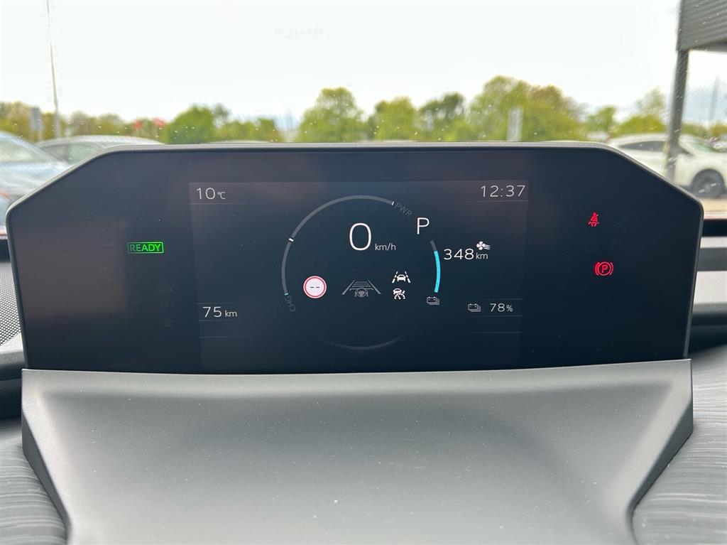 Toyota C-HR+ EL Executive Panorama AWD 343HK 5d Aut. - Image 13