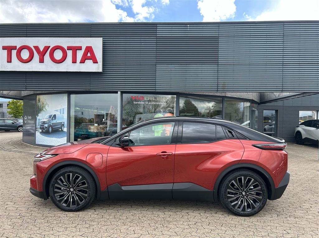 Toyota C-HR+ EL Executive Panorama AWD 343HK 5d Aut. - Image 3
