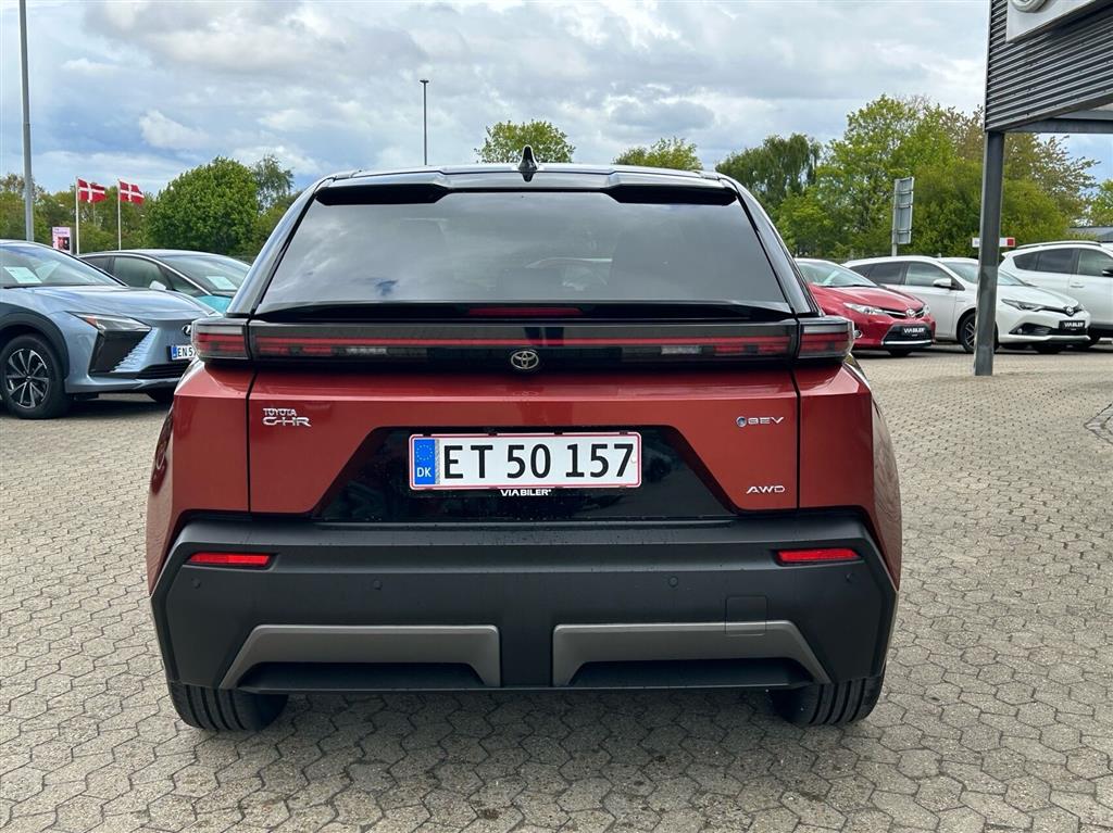 Toyota C-HR+ EL Executive Panorama AWD 343HK 5d Aut. - Image 4