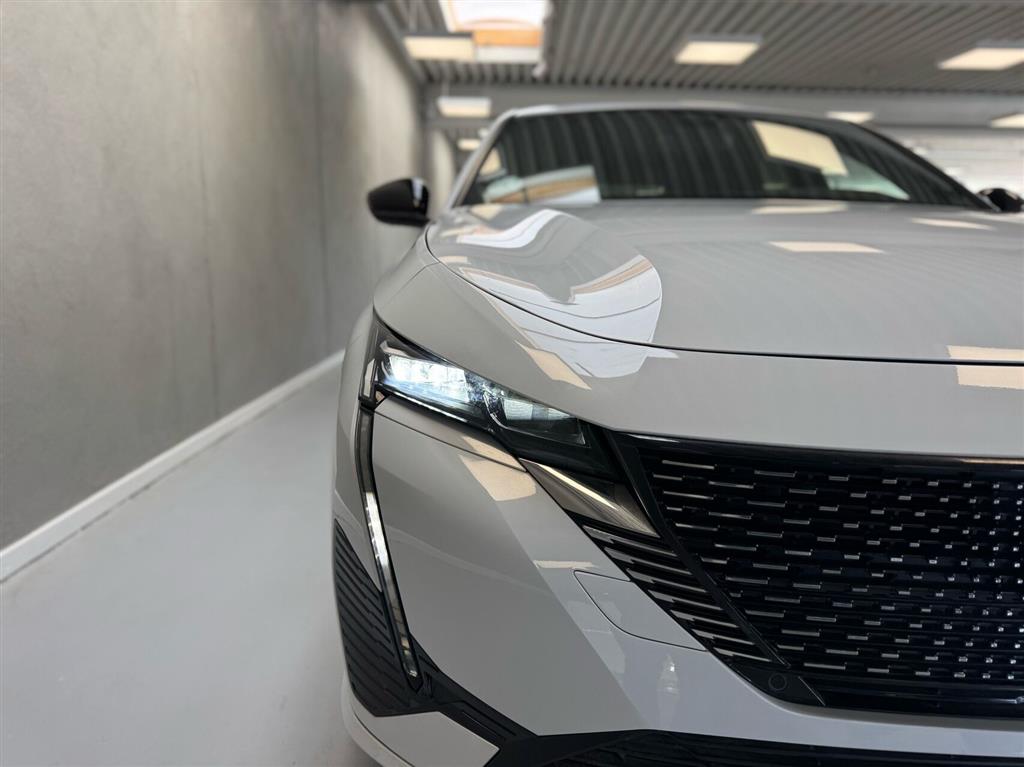 Peugeot e-308 EL First Edition 156HK 5d Aut. - Image 3