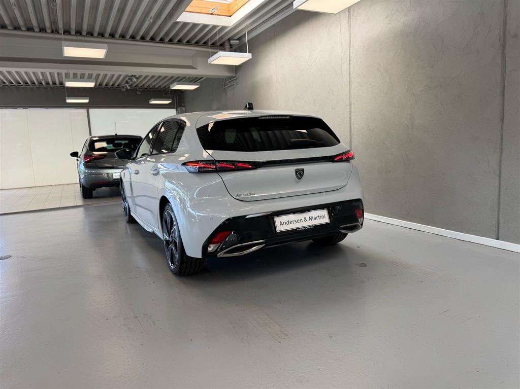 Peugeot e-308 EL First Edition 156HK 5d Aut. - Image 21