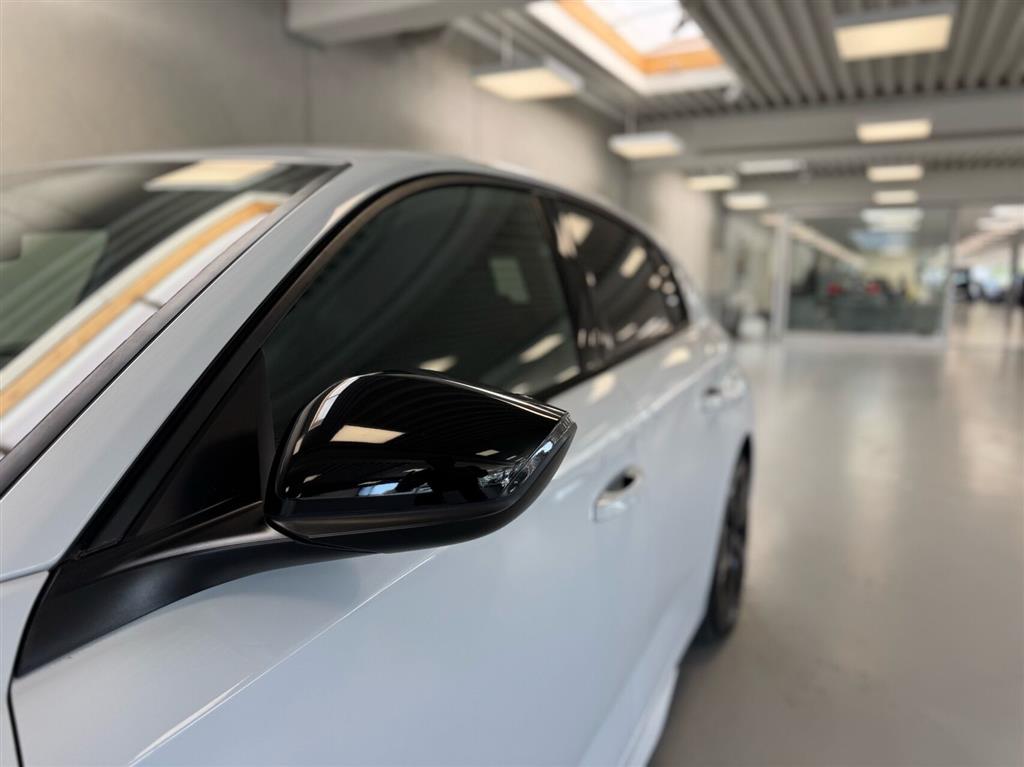 Peugeot e-308 EL First Edition 156HK 5d Aut. - Image 28
