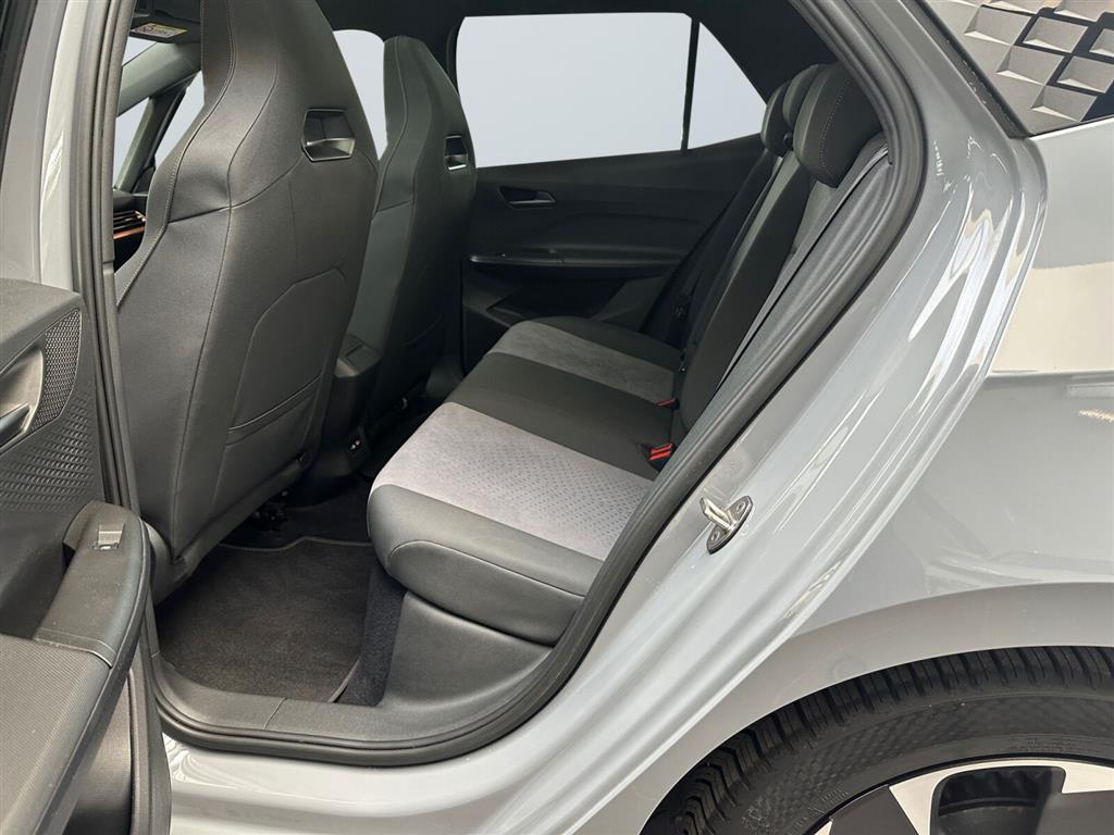 Cupra Born EL Dinamica 231HK 5d Aut. - Image 14