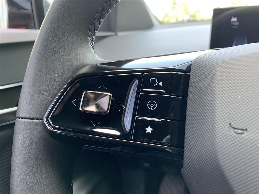 MG MG4 Electric 64 kWh LR RWD Luxury MY24 204HK 5d Aut. - Image 14