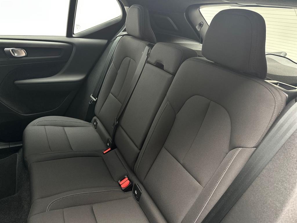 Volvo XC40 Recharge Extended Range Ultimate 252HK 5d Aut. - Image 7