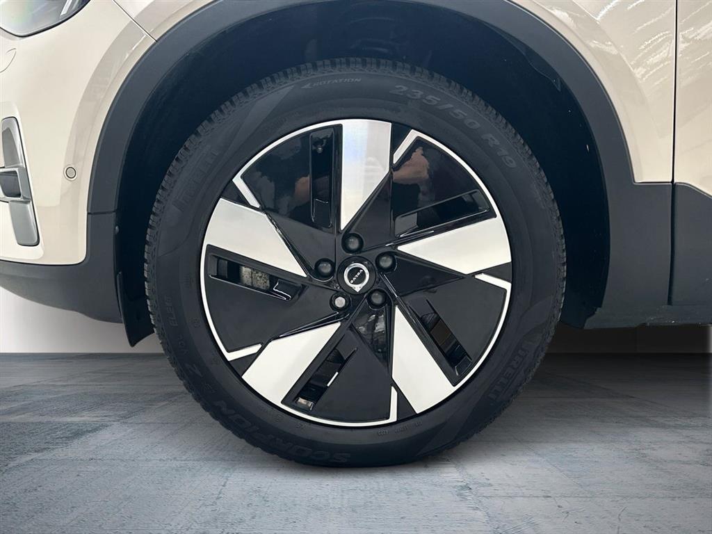 Volvo XC40 Recharge Extended Range Ultimate 252HK 5d Aut. - Image 10