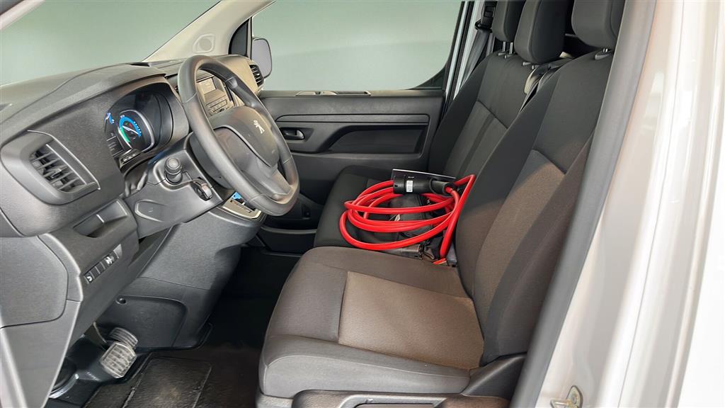Peugeot e-Expert L2 EL Plus 136HK Van Aut. - Image 6