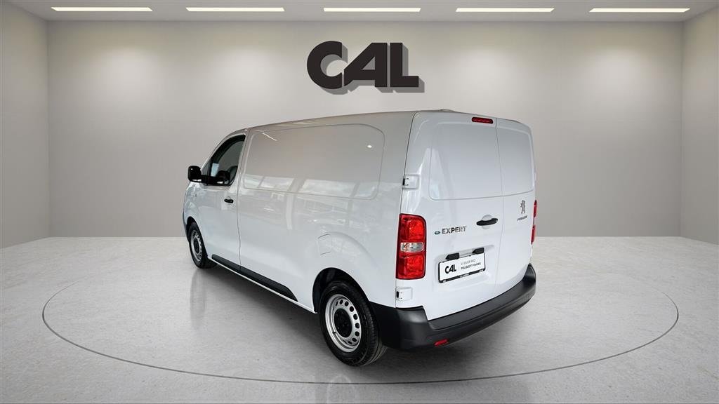 Peugeot e-Expert L2 EL Plus 136HK Van Aut. - Image 3