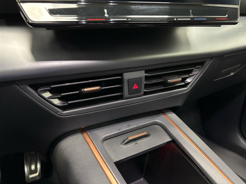 Cupra Born EL High 204HK 5d Aut. - Image 23