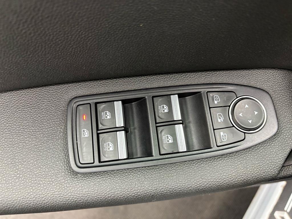 Renault Captur 1,6 E-TECH Plugin-hybrid Intens 160HK 5d Aut. - Image 13