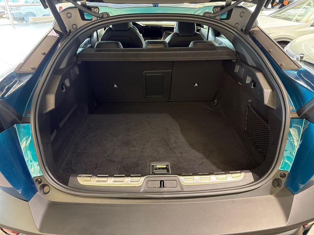 Peugeot e-408 EL 58 GT 210HK 5d Aut. - Image 10