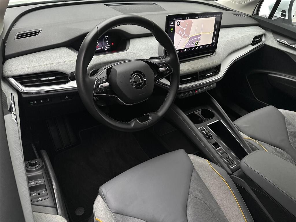 Skoda Enyaq 80 iV Design Selection Suite 204HK 5d Aut. - Image 4