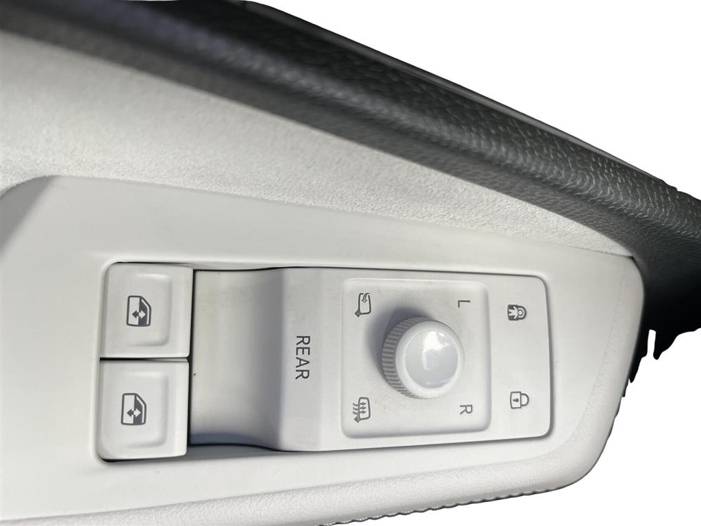VW ID.7 EL Pro 286HK 5d Aut. - Image 19