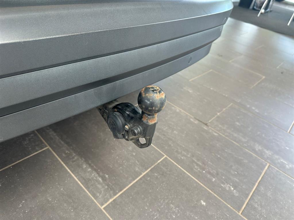 VW ID.4 EL Pro Performance 204HK 5d Aut. - Image 17