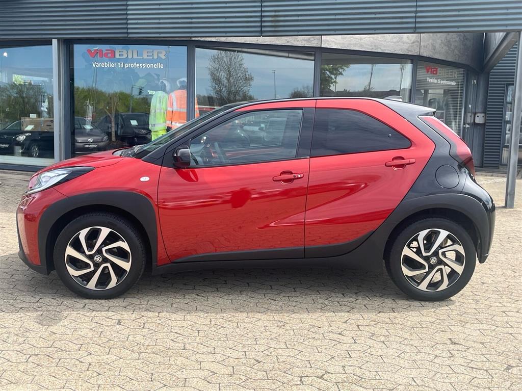Toyota Aygo X 1,0 VVT-I Pulse 72HK 5d - Image 2