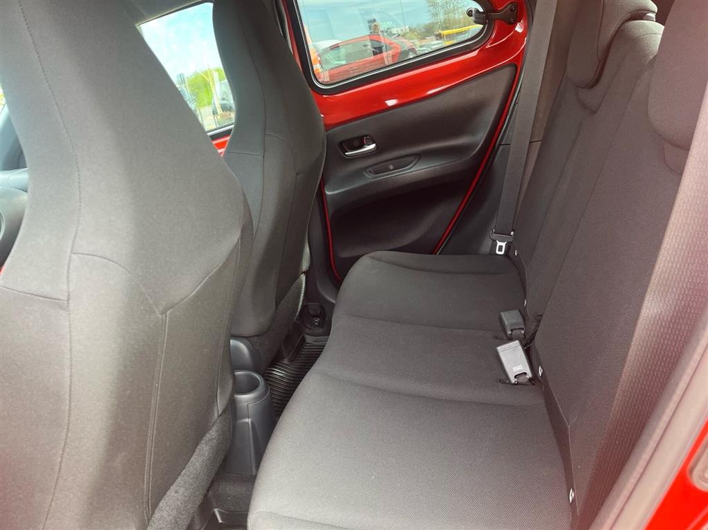 Toyota Aygo X 1,0 VVT-I Pulse 72HK 5d - Image 5