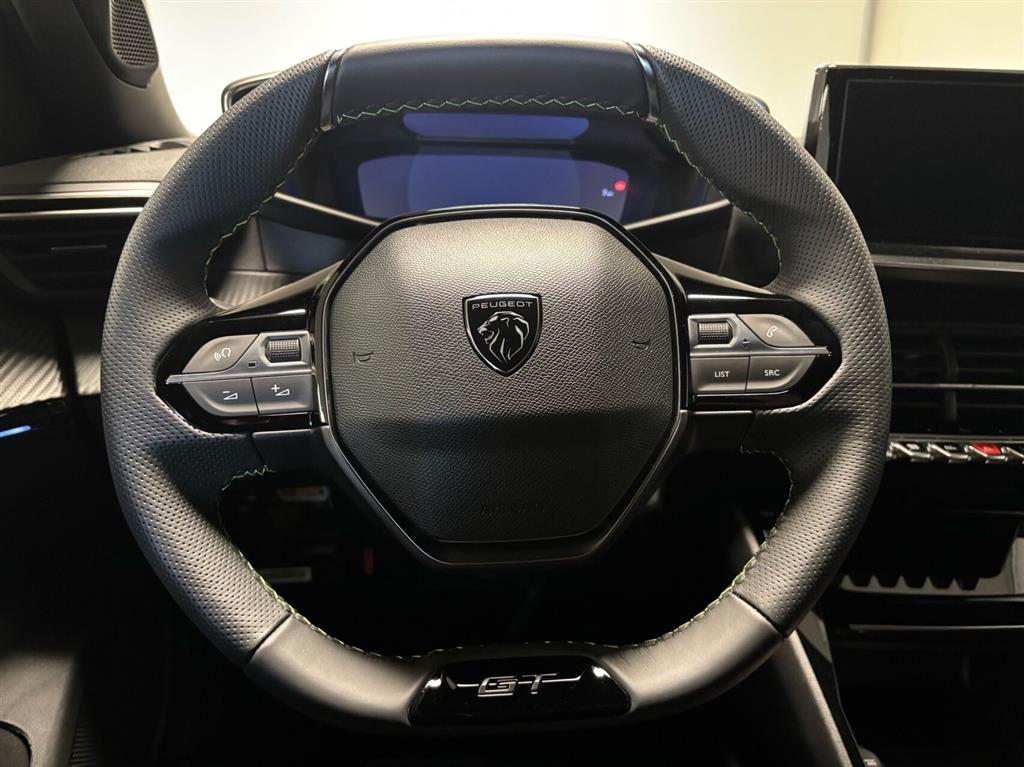 Peugeot e-2008 EL GT 156HK 5d Aut. - Image 10