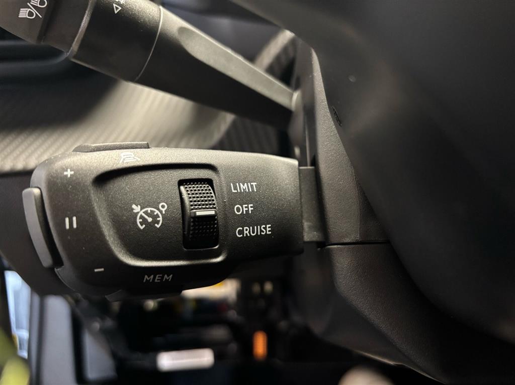 Peugeot e-2008 EL GT 156HK 5d Aut. - Image 12