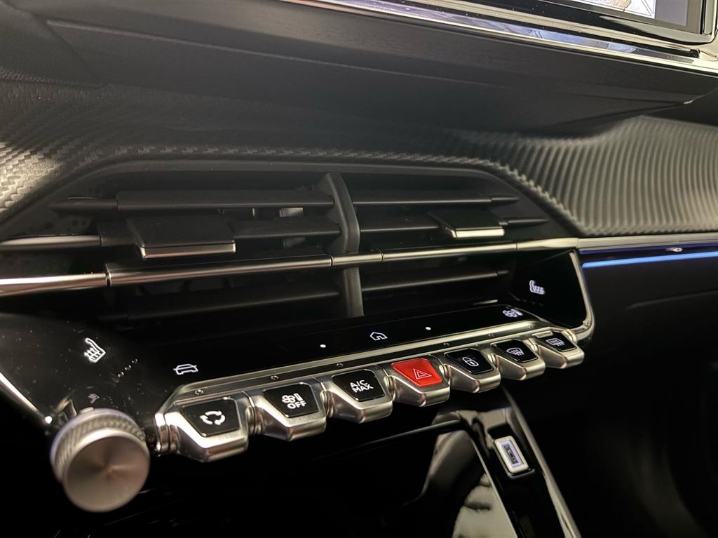 Peugeot e-2008 EL GT 156HK 5d Aut. - Image 19