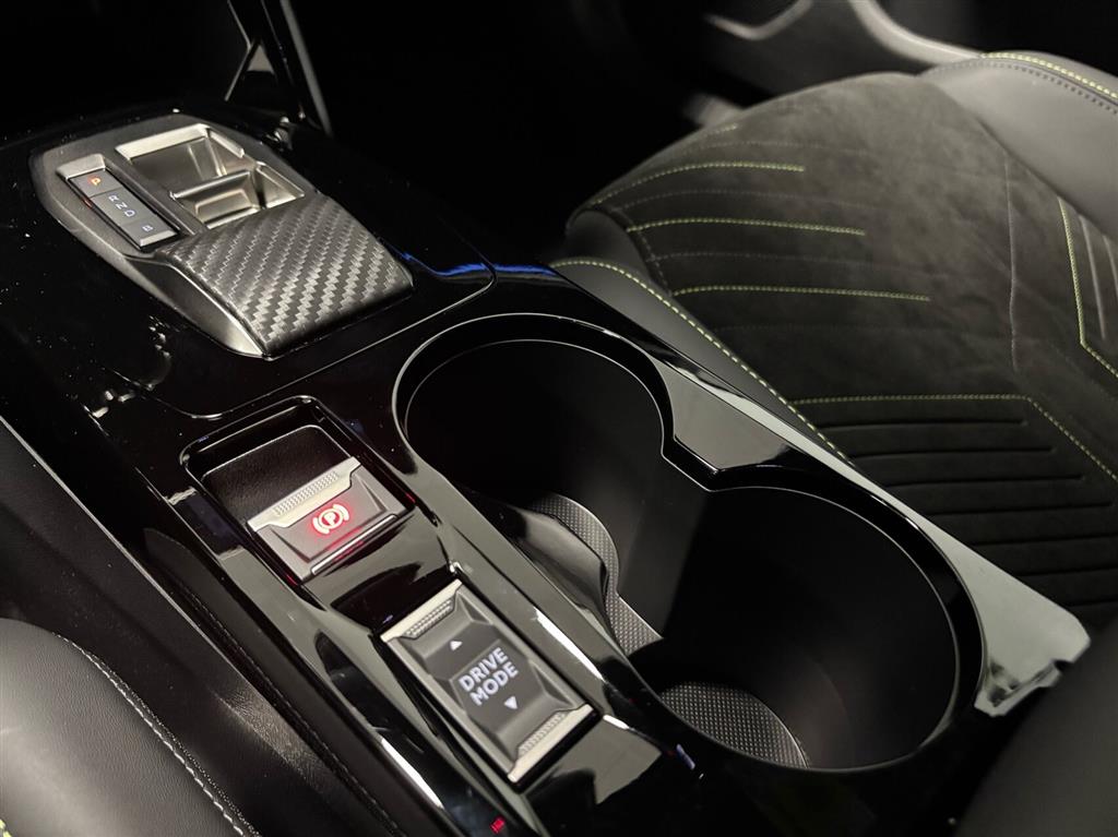 Peugeot e-2008 EL GT 156HK 5d Aut. - Image 21